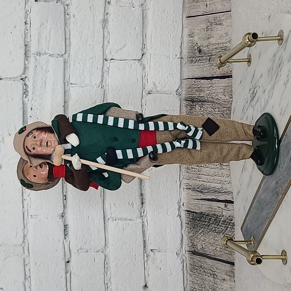 Byers' Choice Caroler 1991-94 Bob Cratchit & Tiny Tim From "A Christmas Carol"